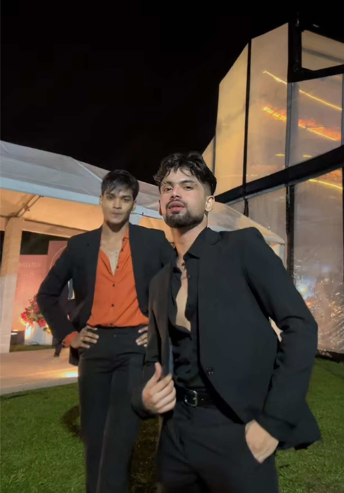 @| e e s H 🛵