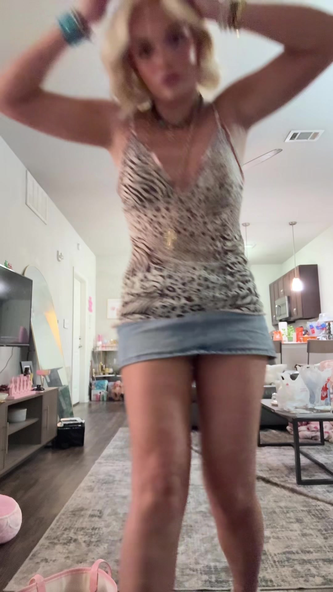 @whitneyagar2