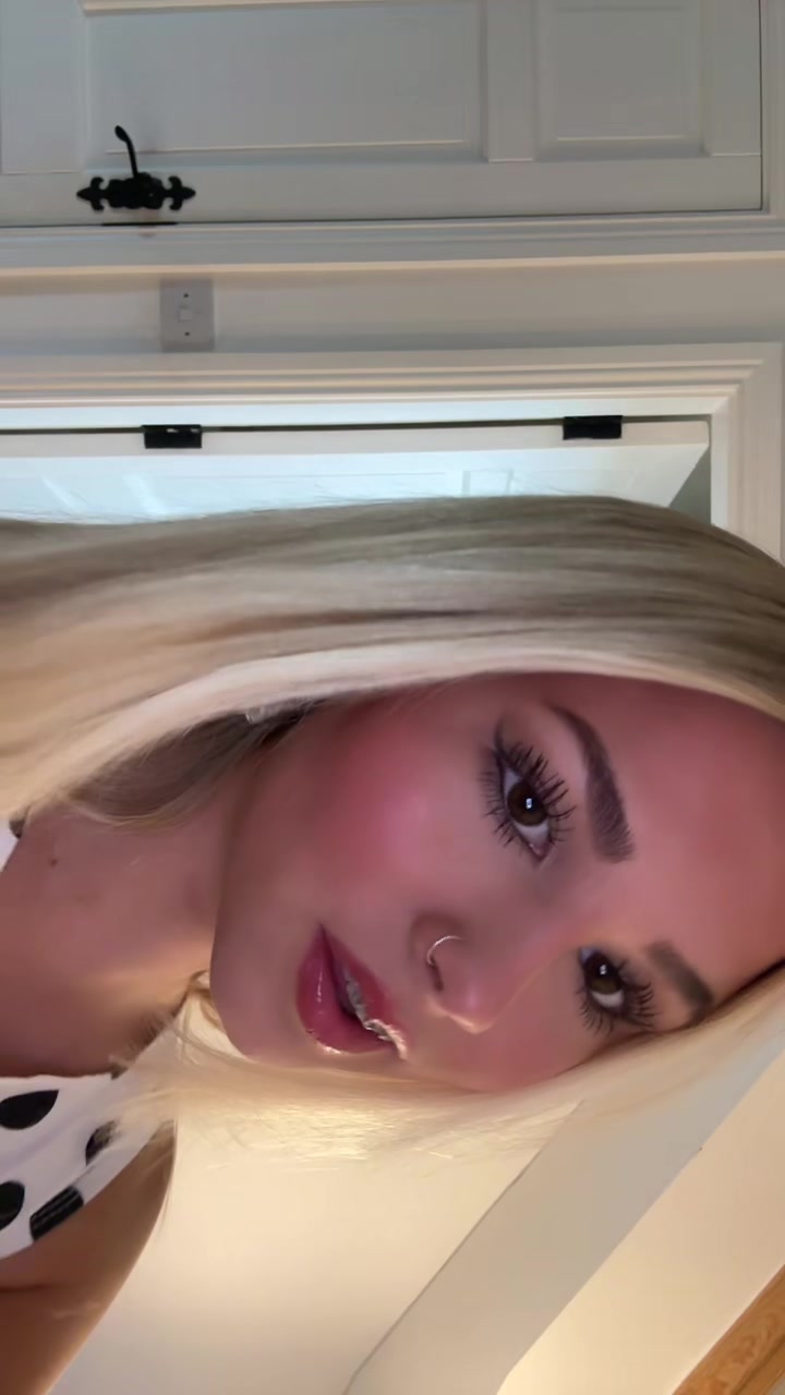 @𝓀𝒾𝓇𝒾 💞