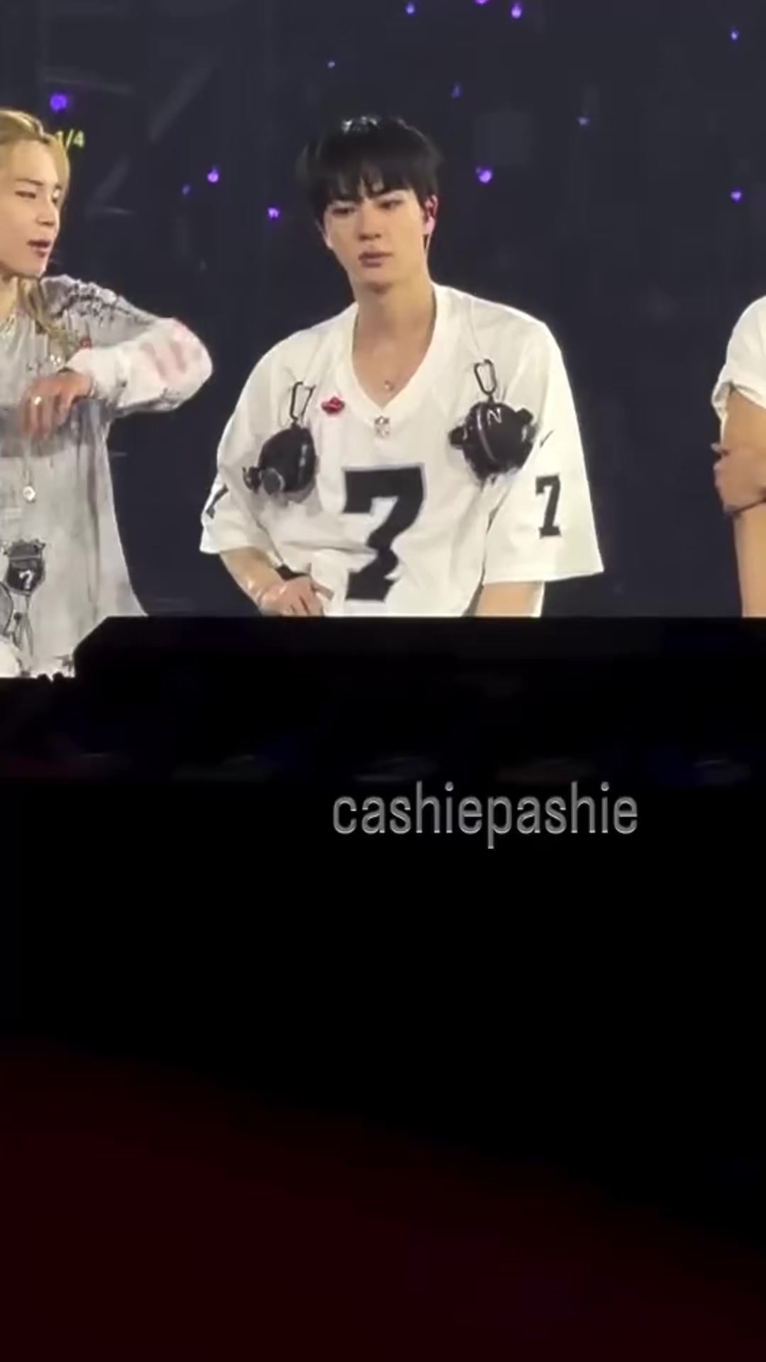 @๐ฌ๐๐๐๐๐๐๐๐