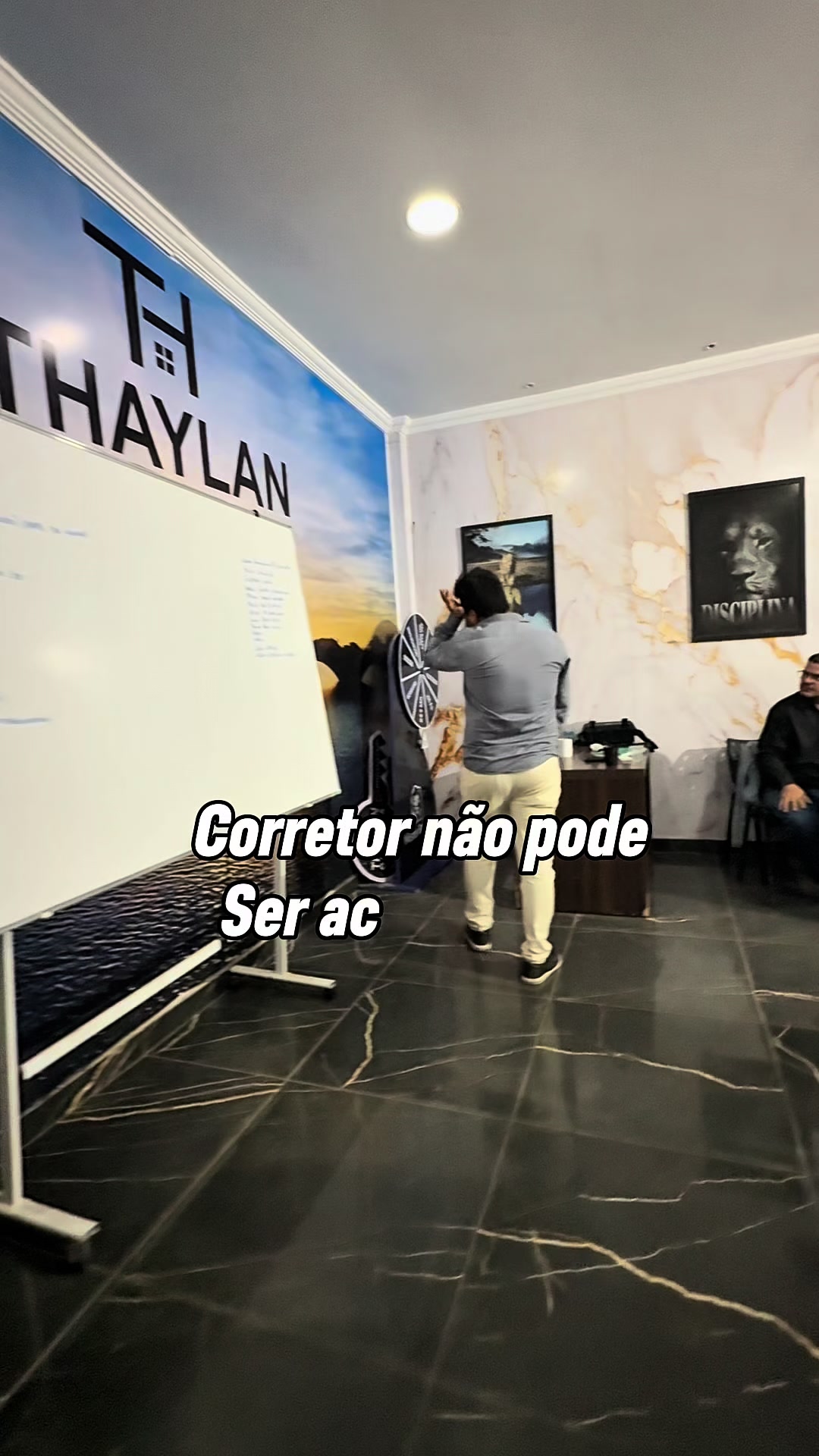@thaylanoliveira3