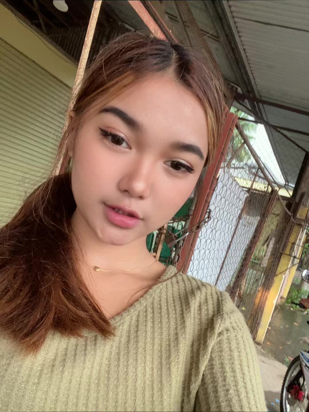 @thisishyacinth