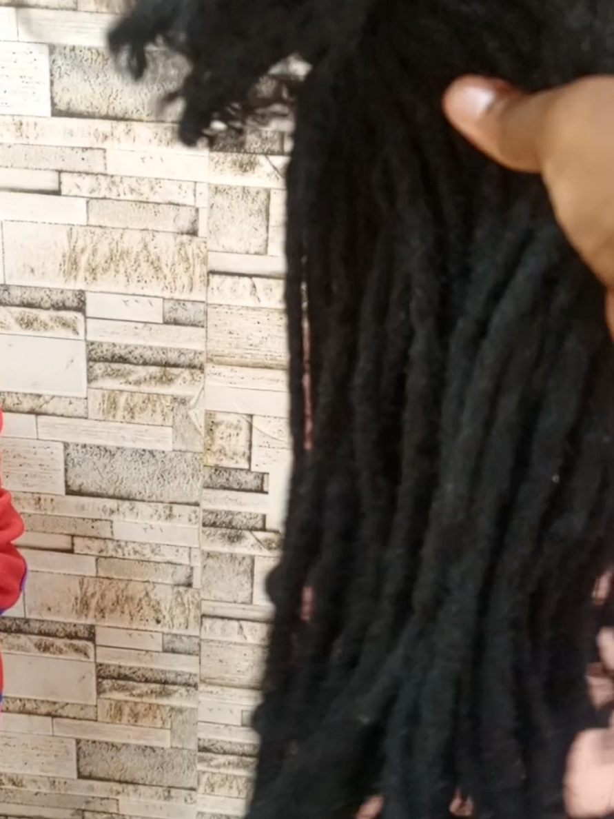 @Mariah Sizzielocks.