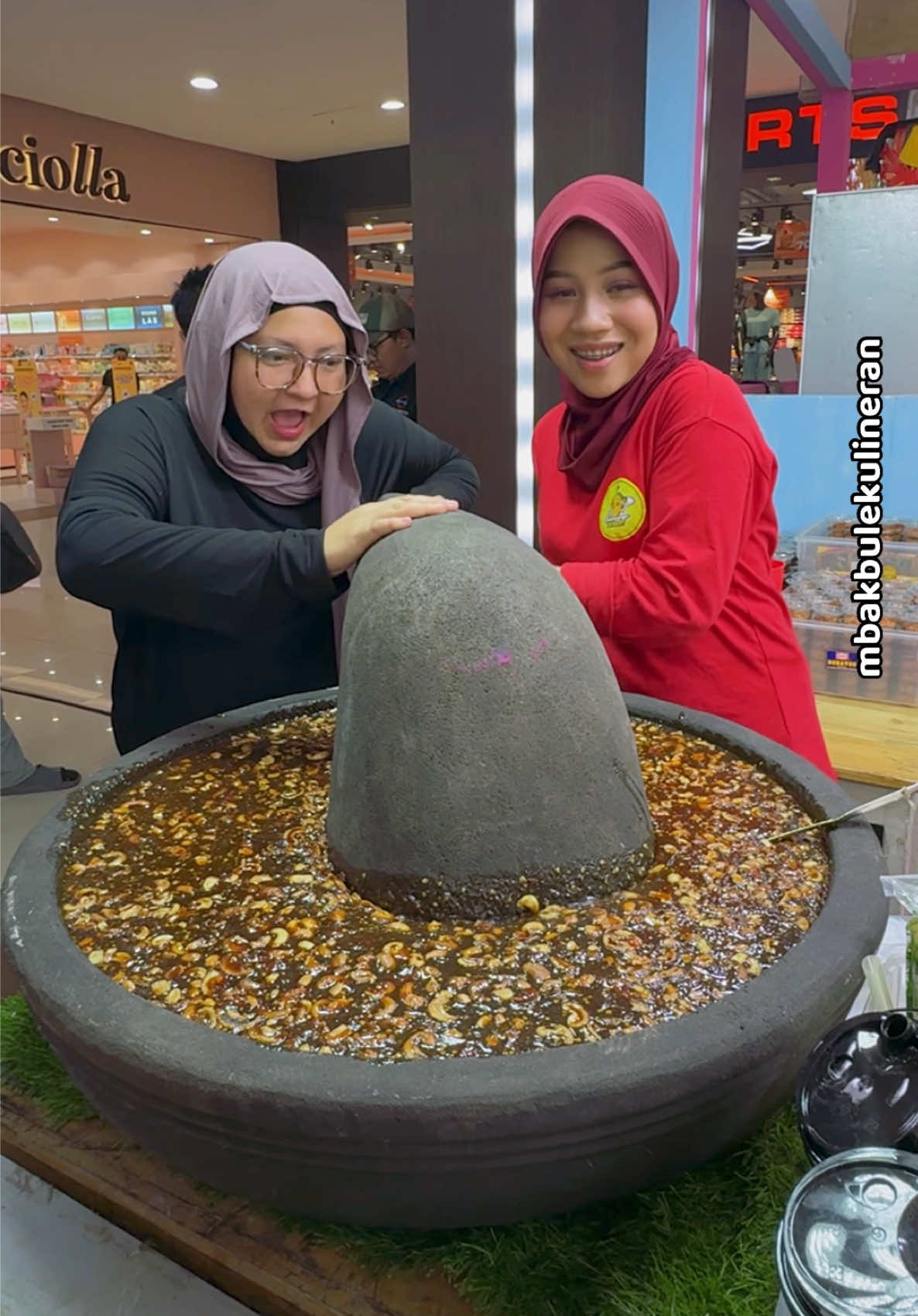 @MBAK BULE KULINERAN