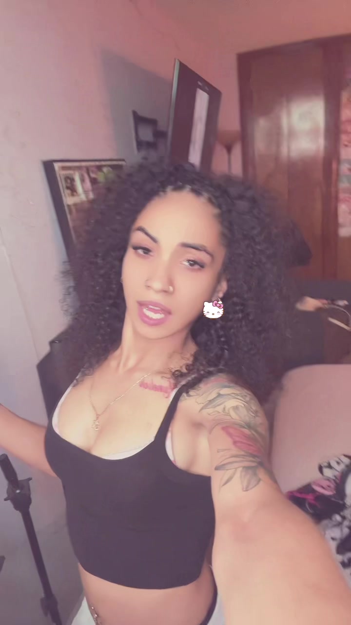 @TherealPretty.Lizzie