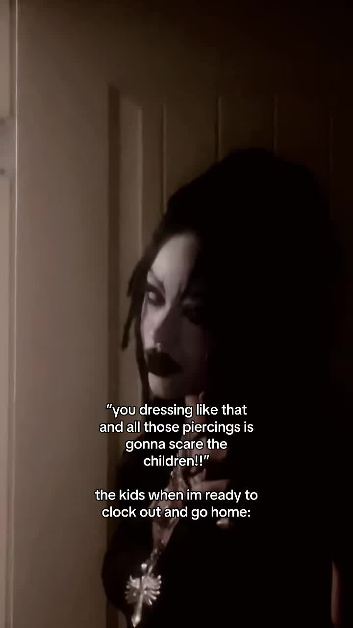 @Azerius🕷️🇵🇸 (vi’s version)