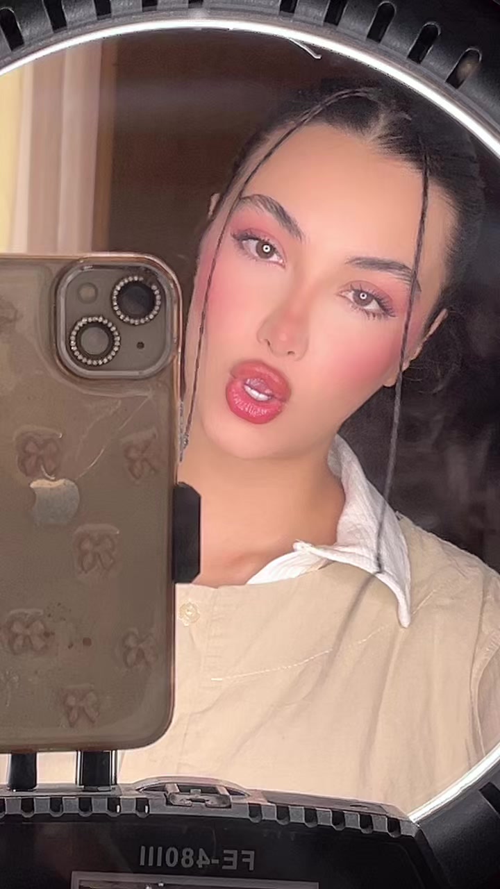 @Mehrsa