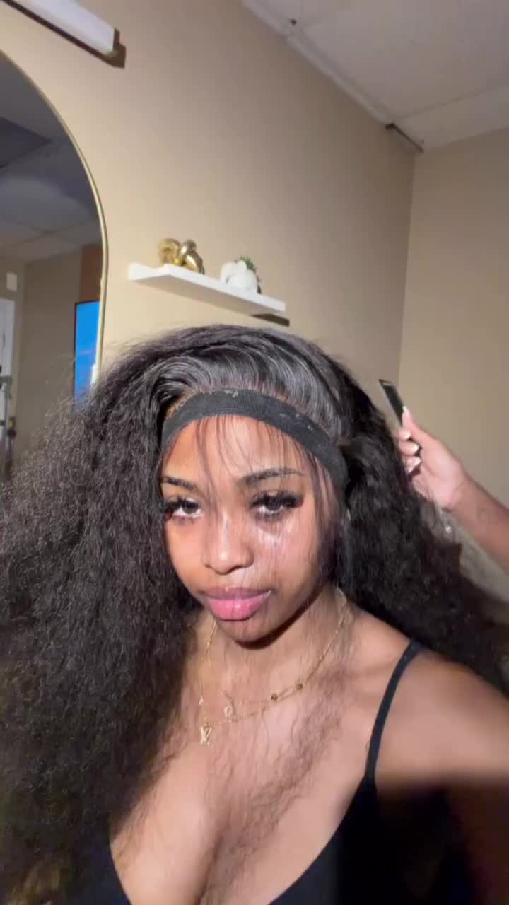 @YOLA B ᥫ᭡.