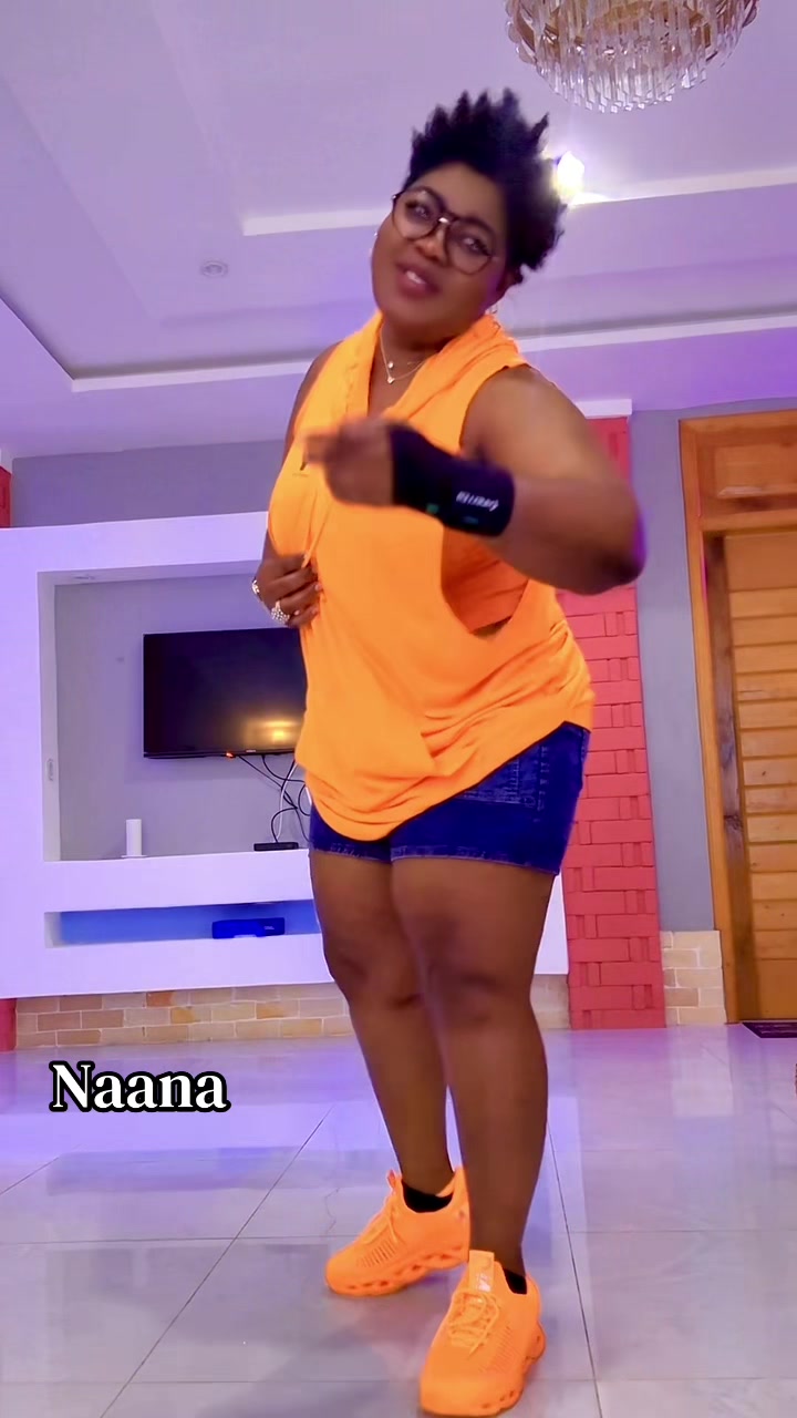 @naana