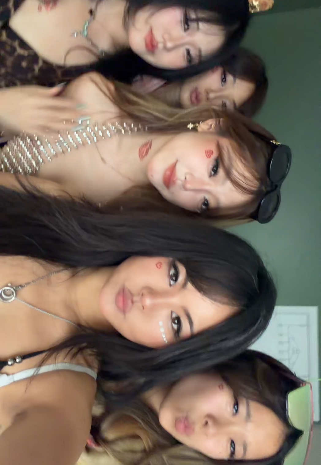 @Isabella