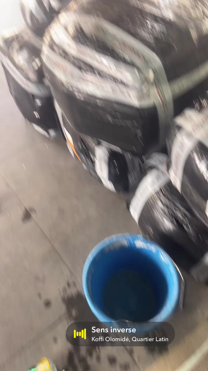 @⁰