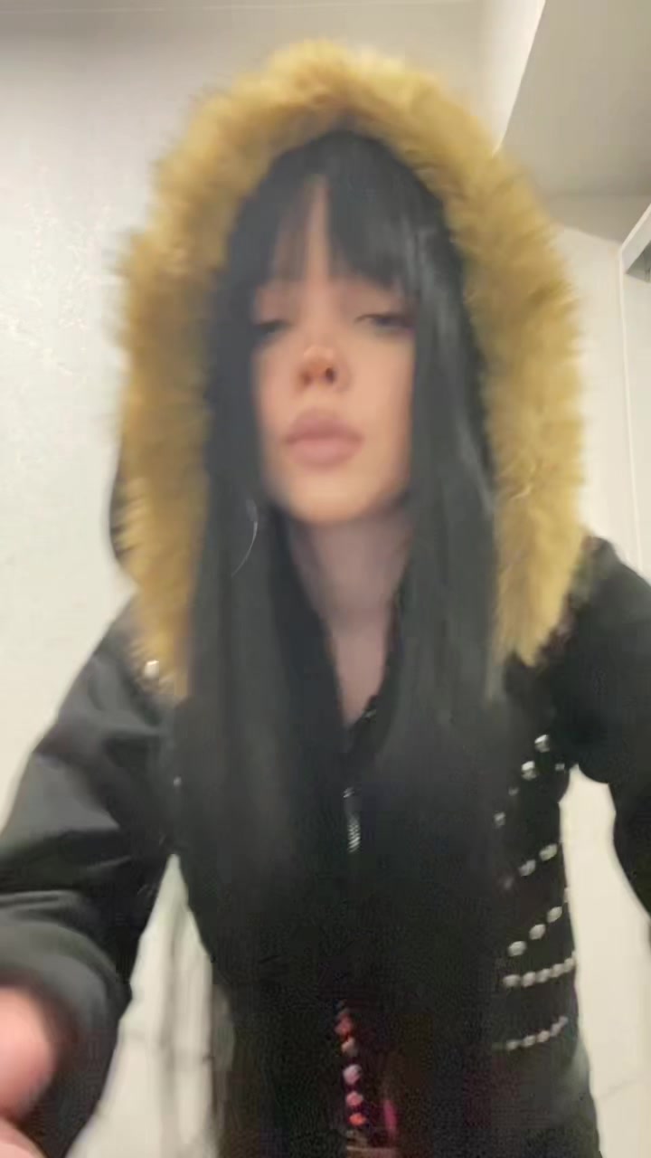 @lil_slutty