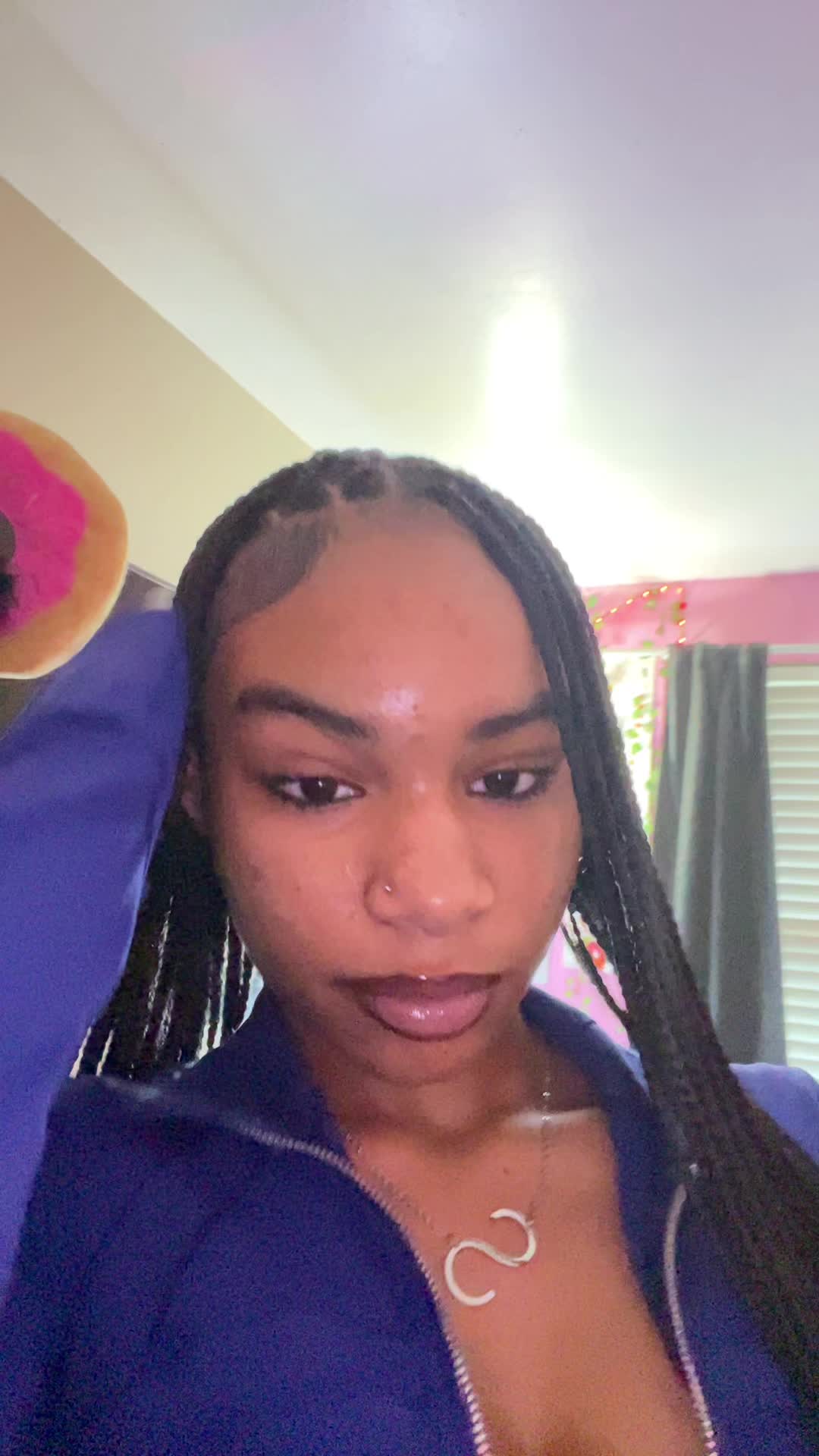 @⃟