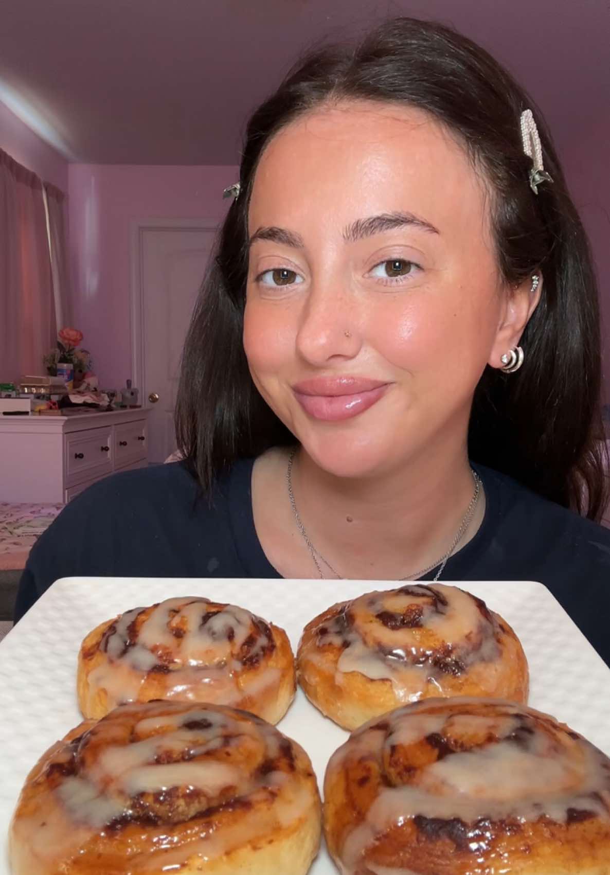 @eatswithemmie