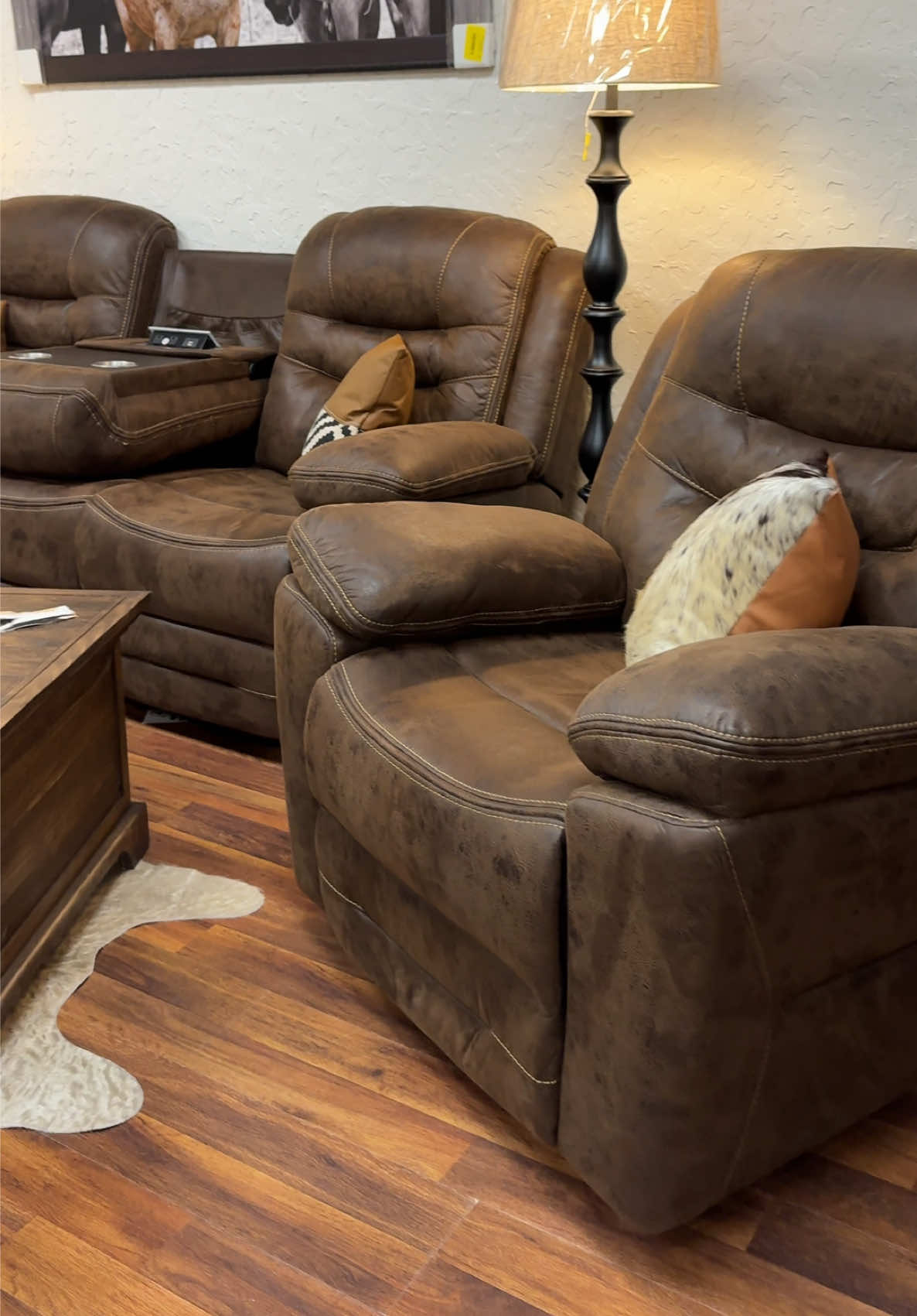 @RusticFurnitureDepot