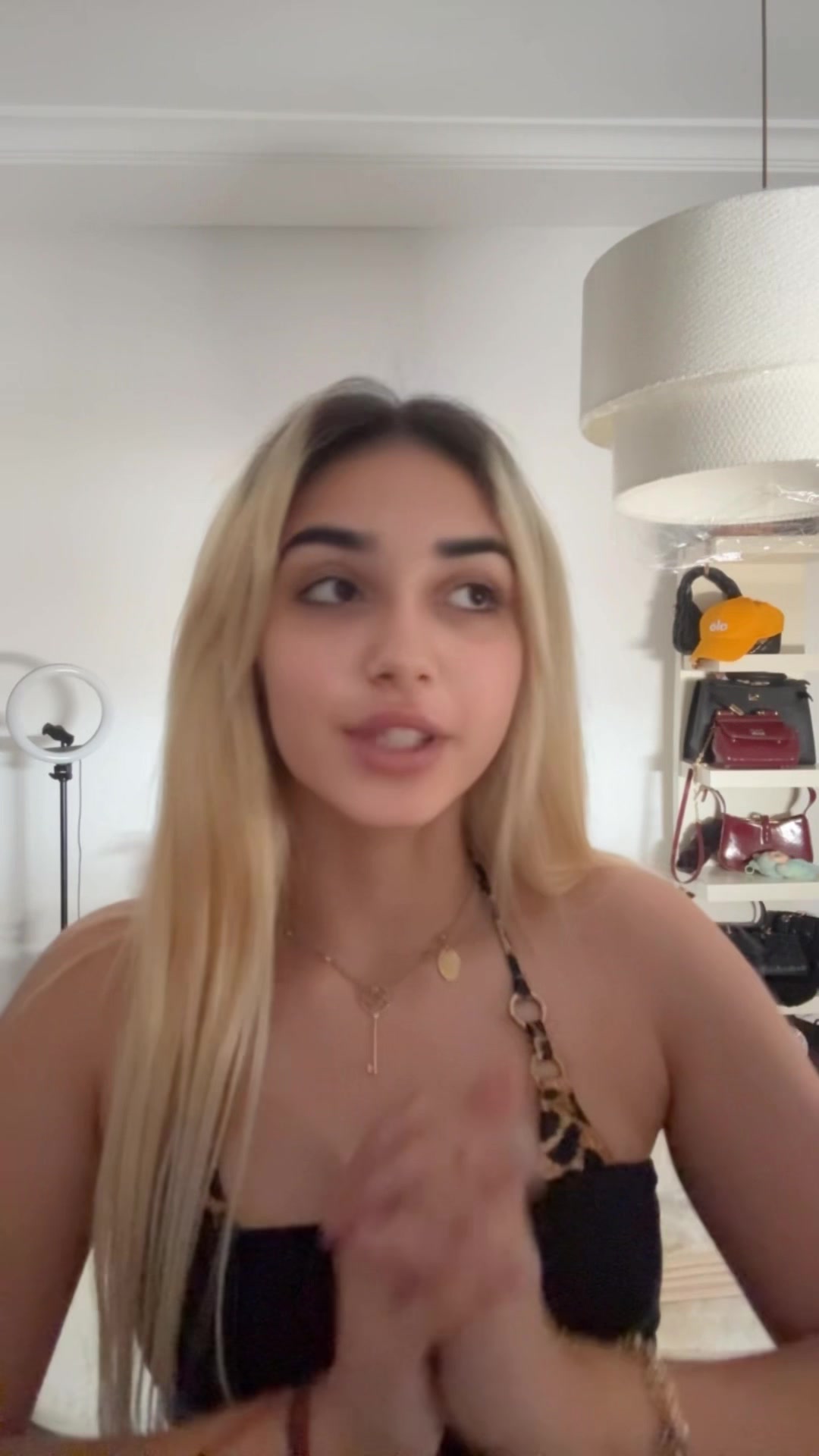 @QUEEN LINAA