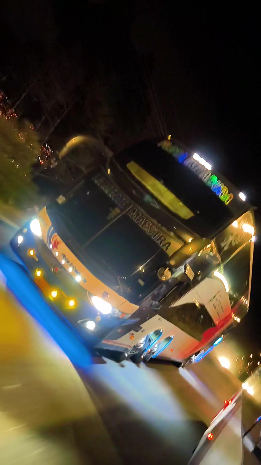 @BusTours