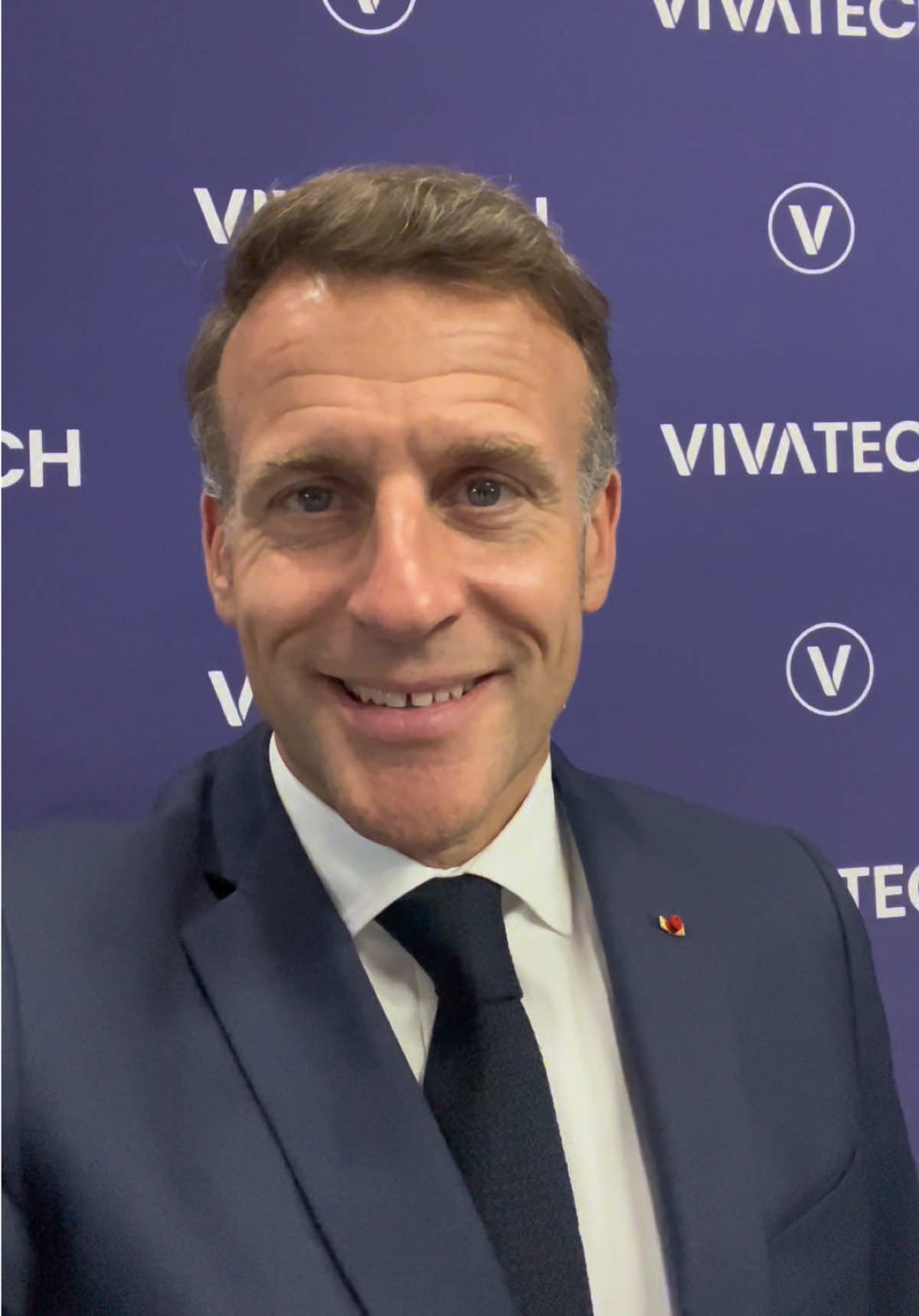 @Emmanuel Macron