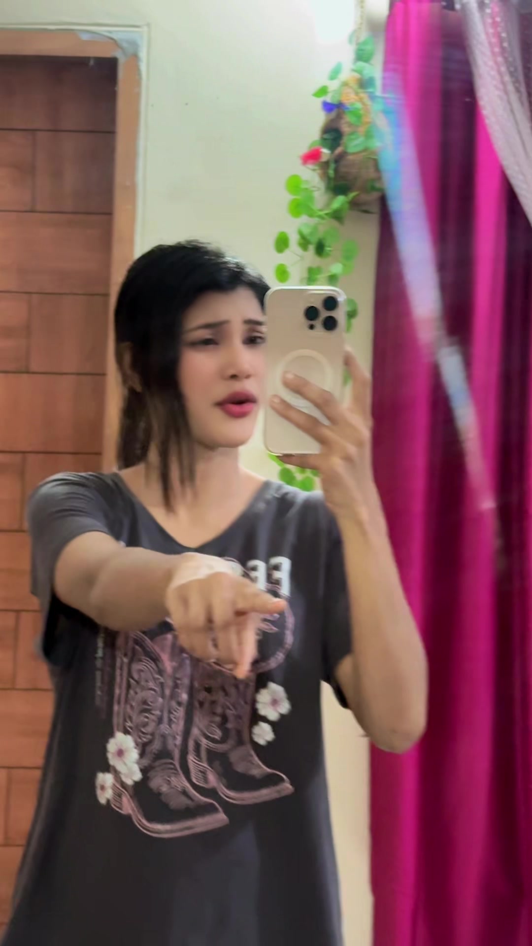 @👩🎓⚖️Arshi +(আরু)⚖️🎓