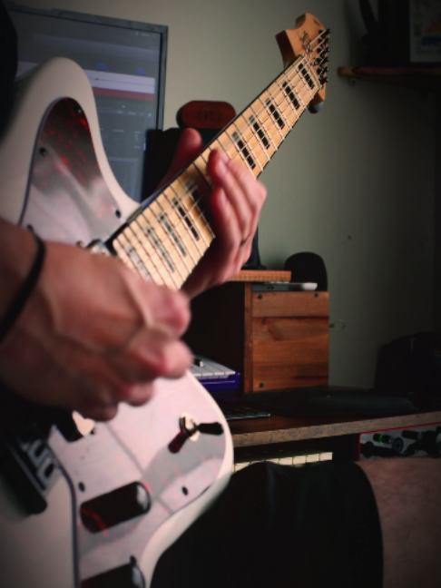 @Taylor Aguirre | Guitarist ஃ