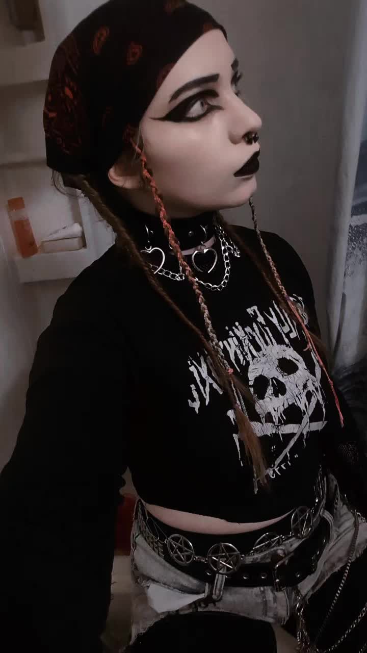 @Love2h8u