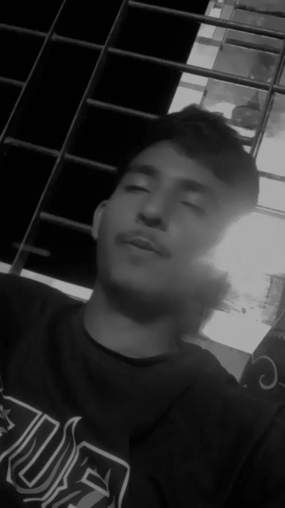 @চিংগাম 🕴️😁