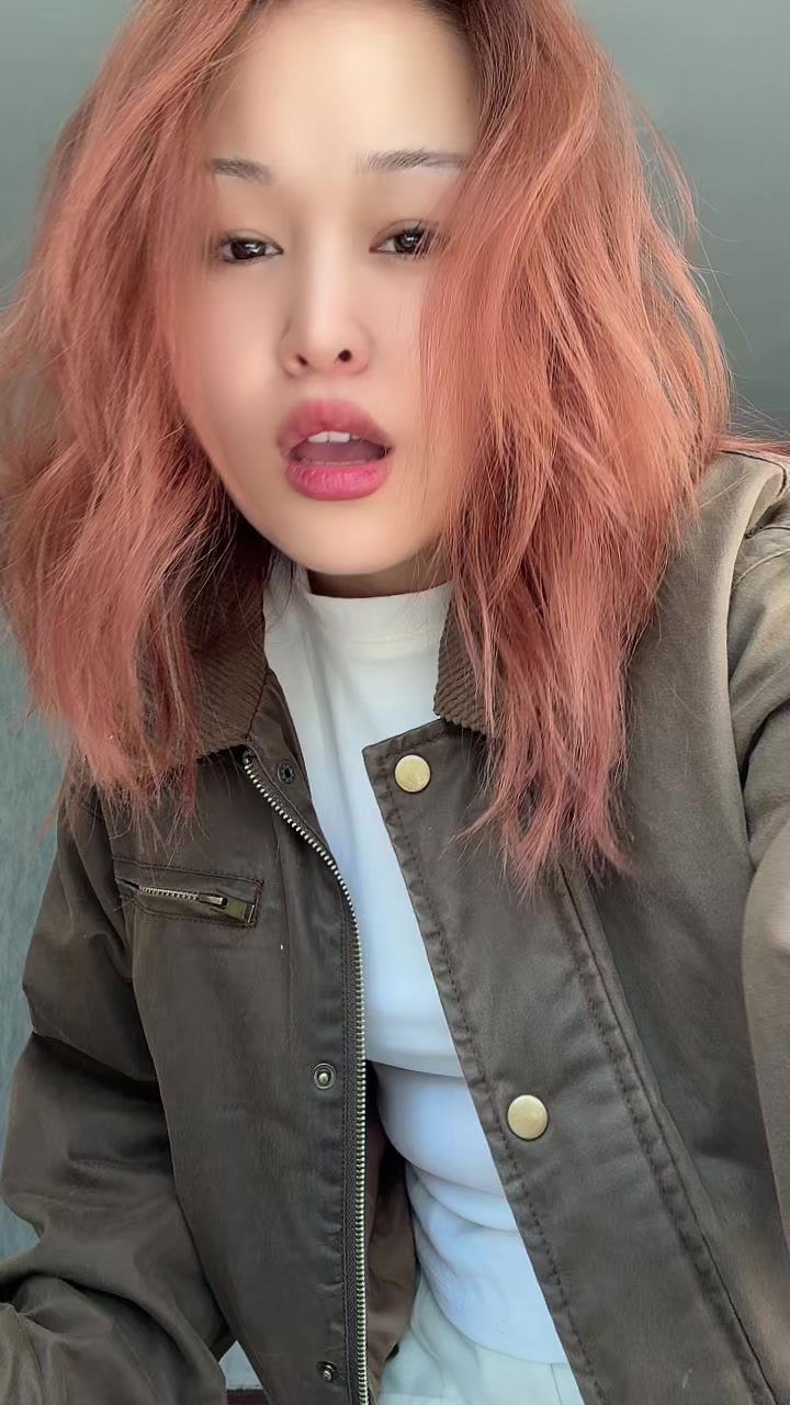 @~