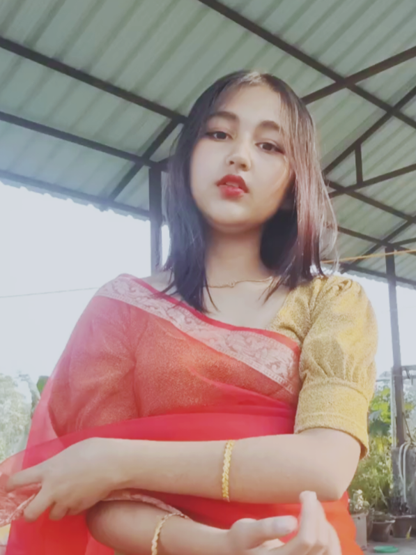 @YANA GURUNG👅