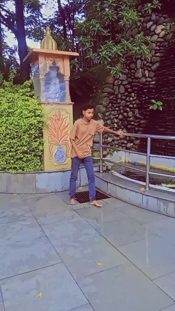 @亗 乄 MꫝղᎥនh 乄 亗