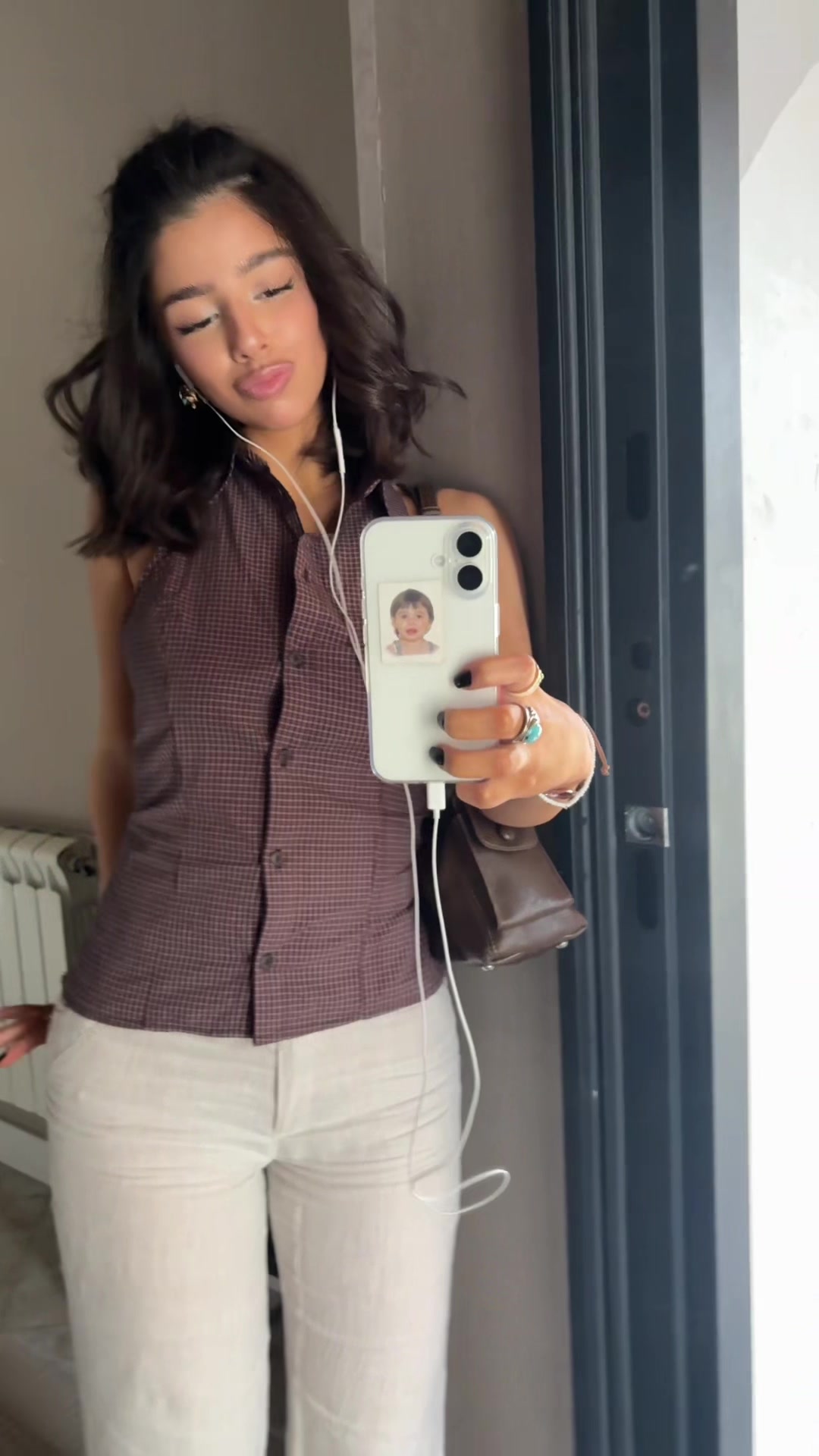 @arinaaiis