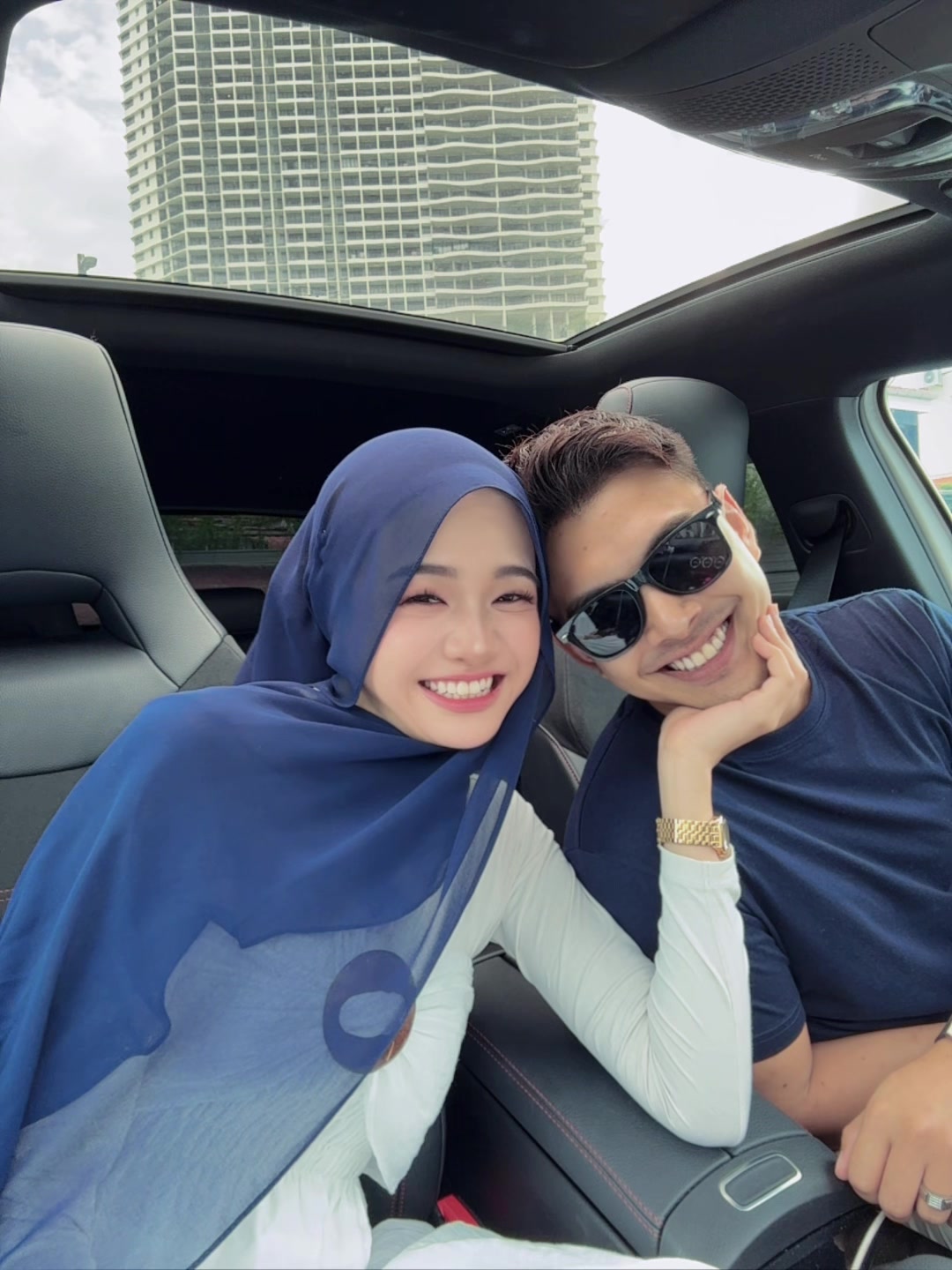 @Syaa Meoow 𝜗𝜚