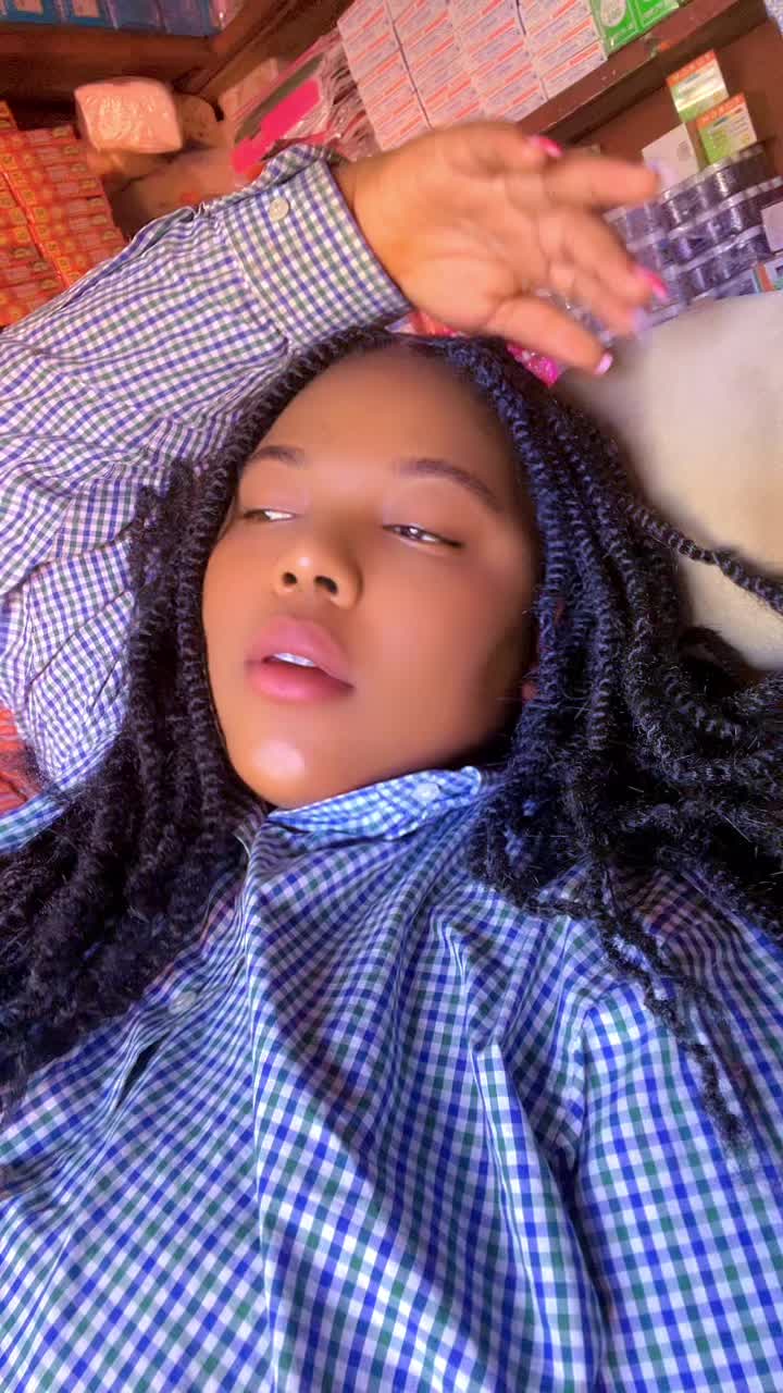 @Gloria Ntumba