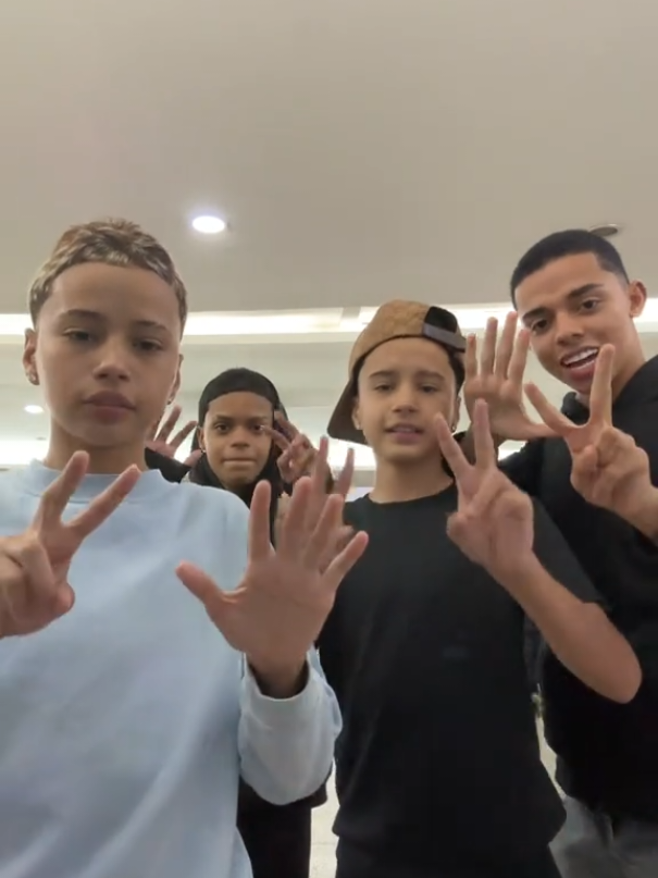 @Os g&ecirc;meos