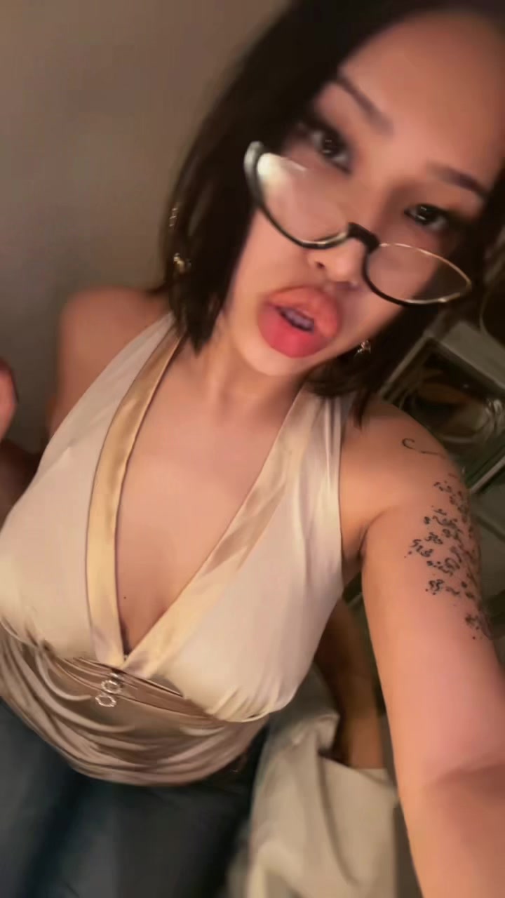 @Alyalyalya