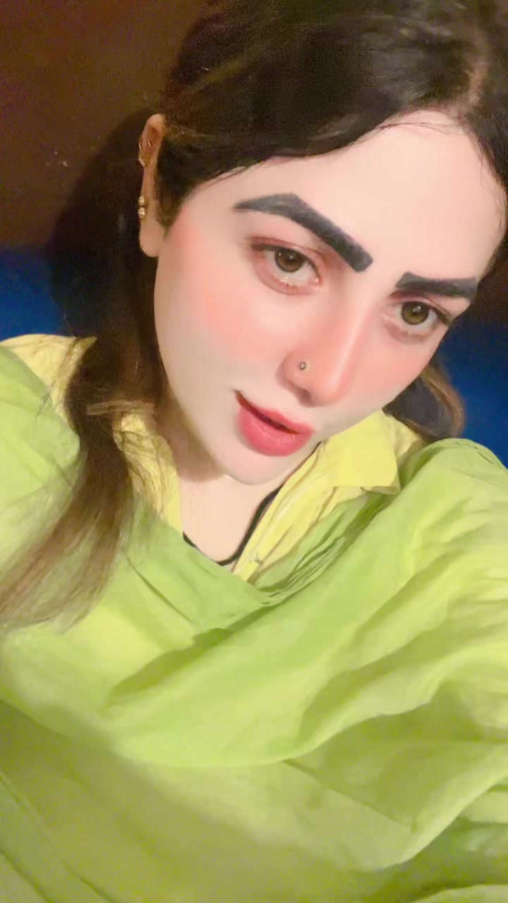 @Nusrat_Pathan
