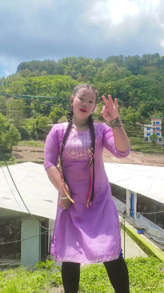 @☦️सोफिया चेपाङ्ग🇳🇵