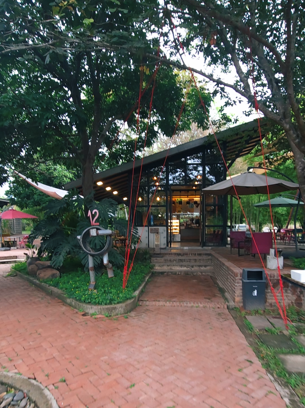 @Switch cafe ສະວິດຈ ຄາເຟ່