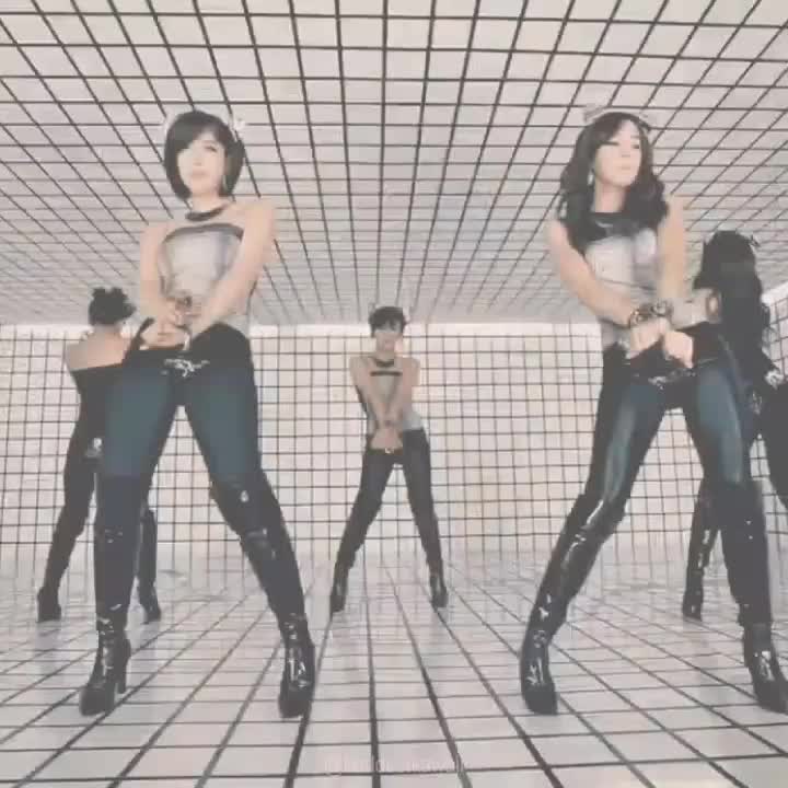 @๐ข๐๐
๐
๐๐ผ๐๐๐๐พ