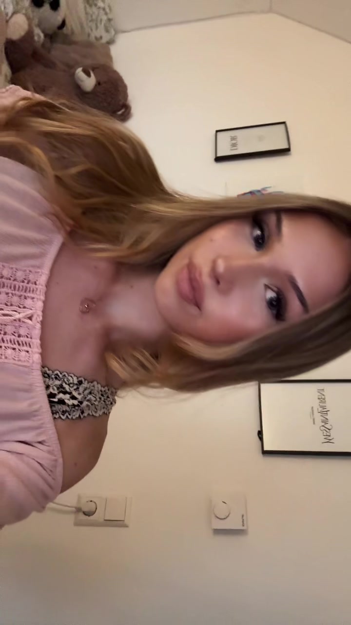 @sophia🪽