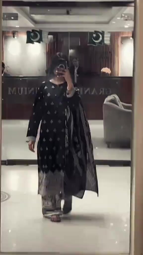 @Ayesha khan😘