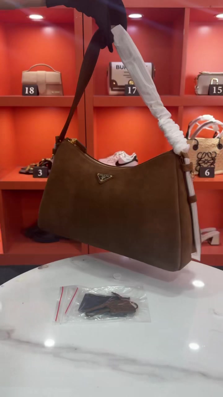 @Emma