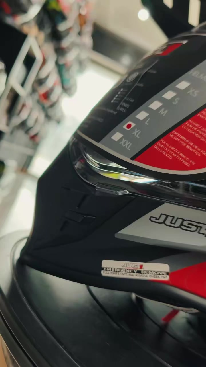 @FASTTRACK SUPERBIKE STORE