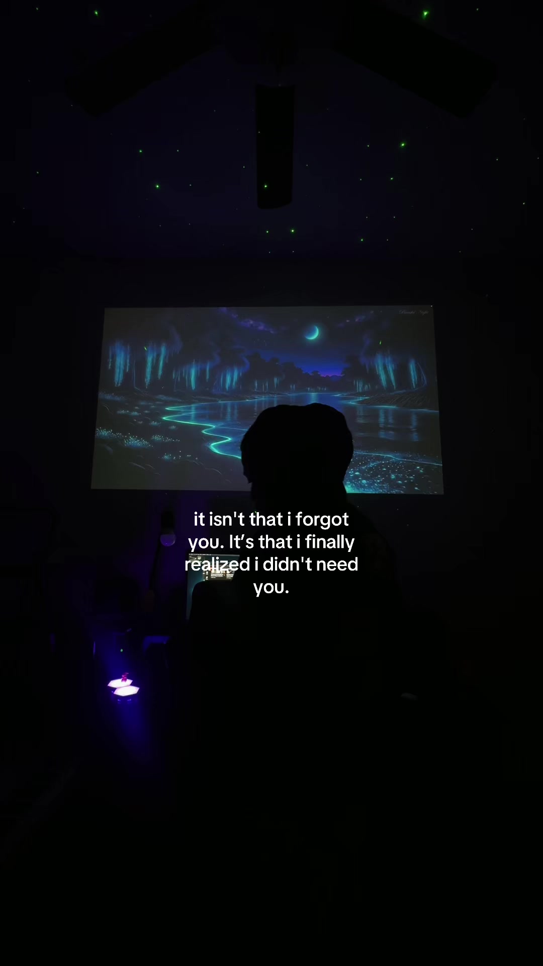@.🌫️