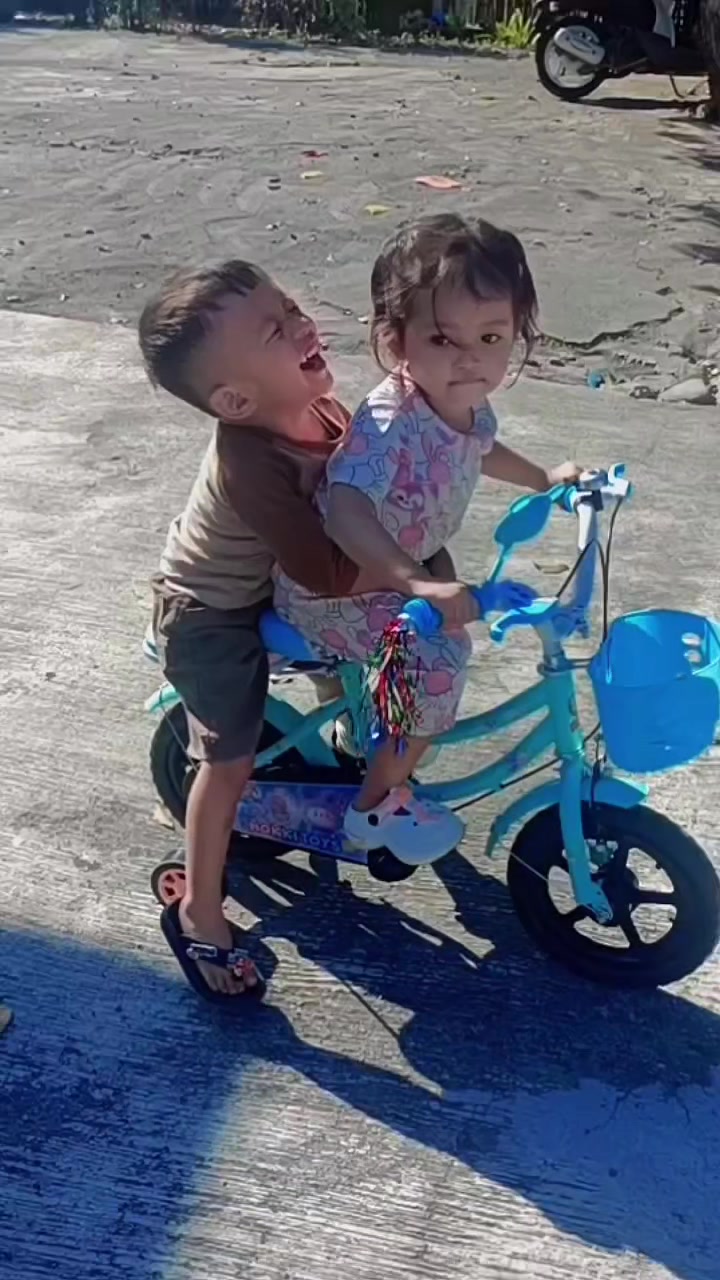@Nyonyae_Muass Riza🩷🥰
