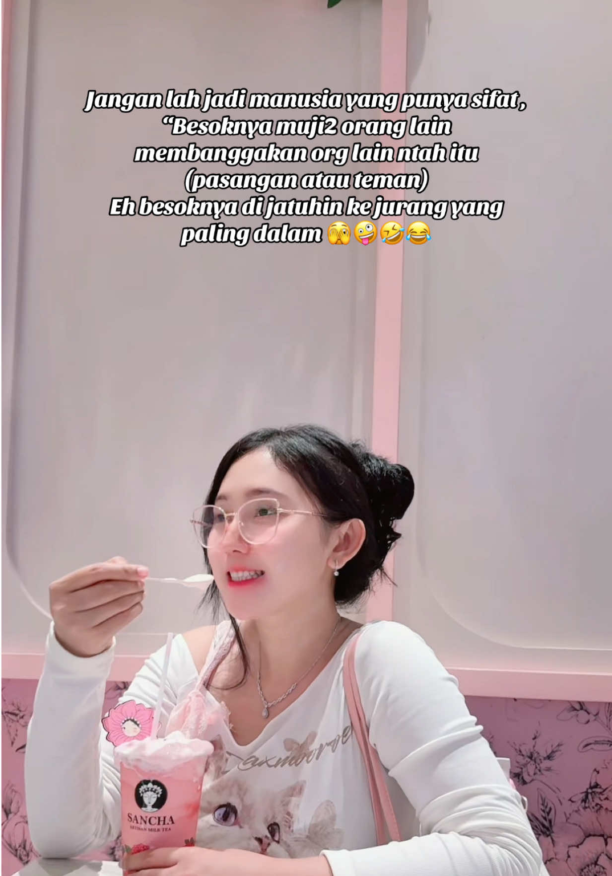@KHARISMA CEHNA ❤️👸🏻