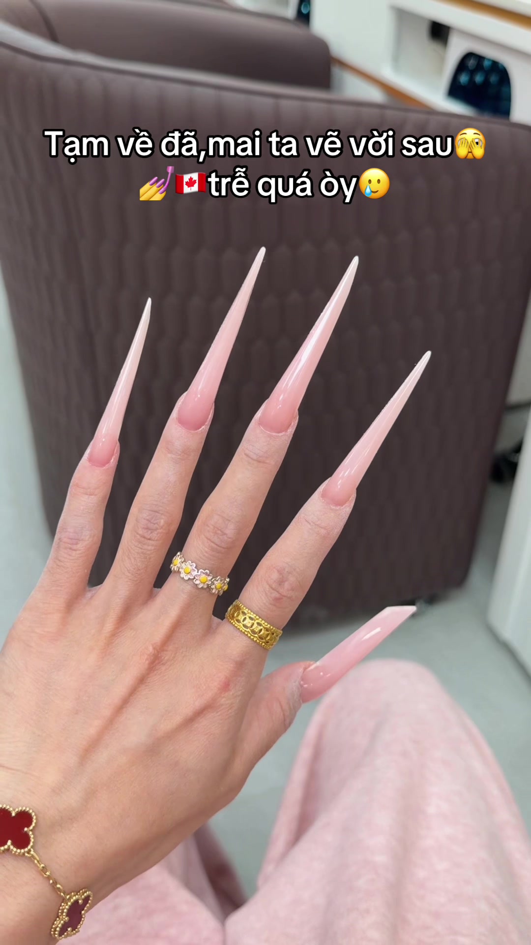 @KimmieNails🇻🇳&hearts;️🇨🇦Tấu H&agrave;i😜