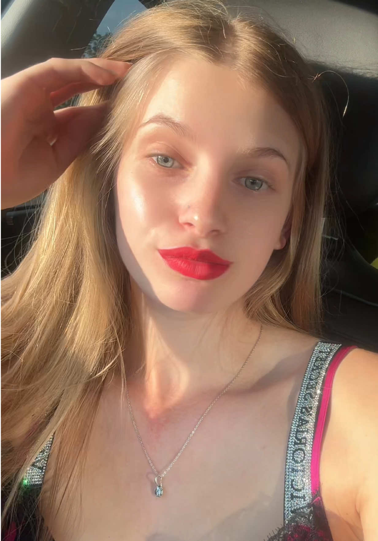 @Karina🤩👑