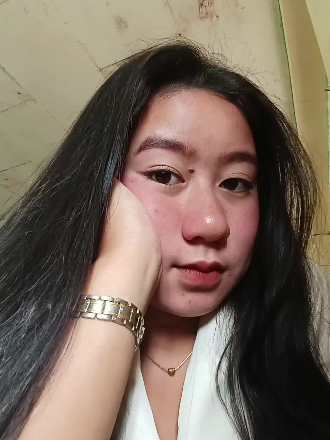@😭