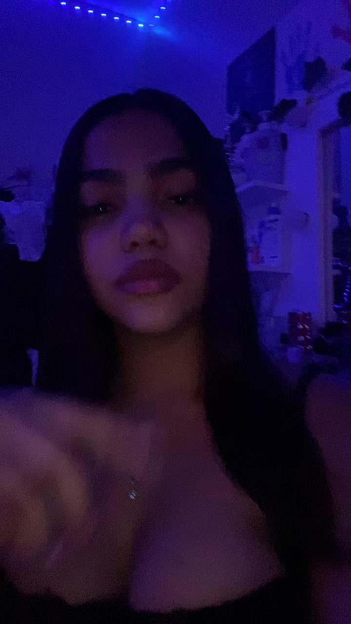 @celi🌟