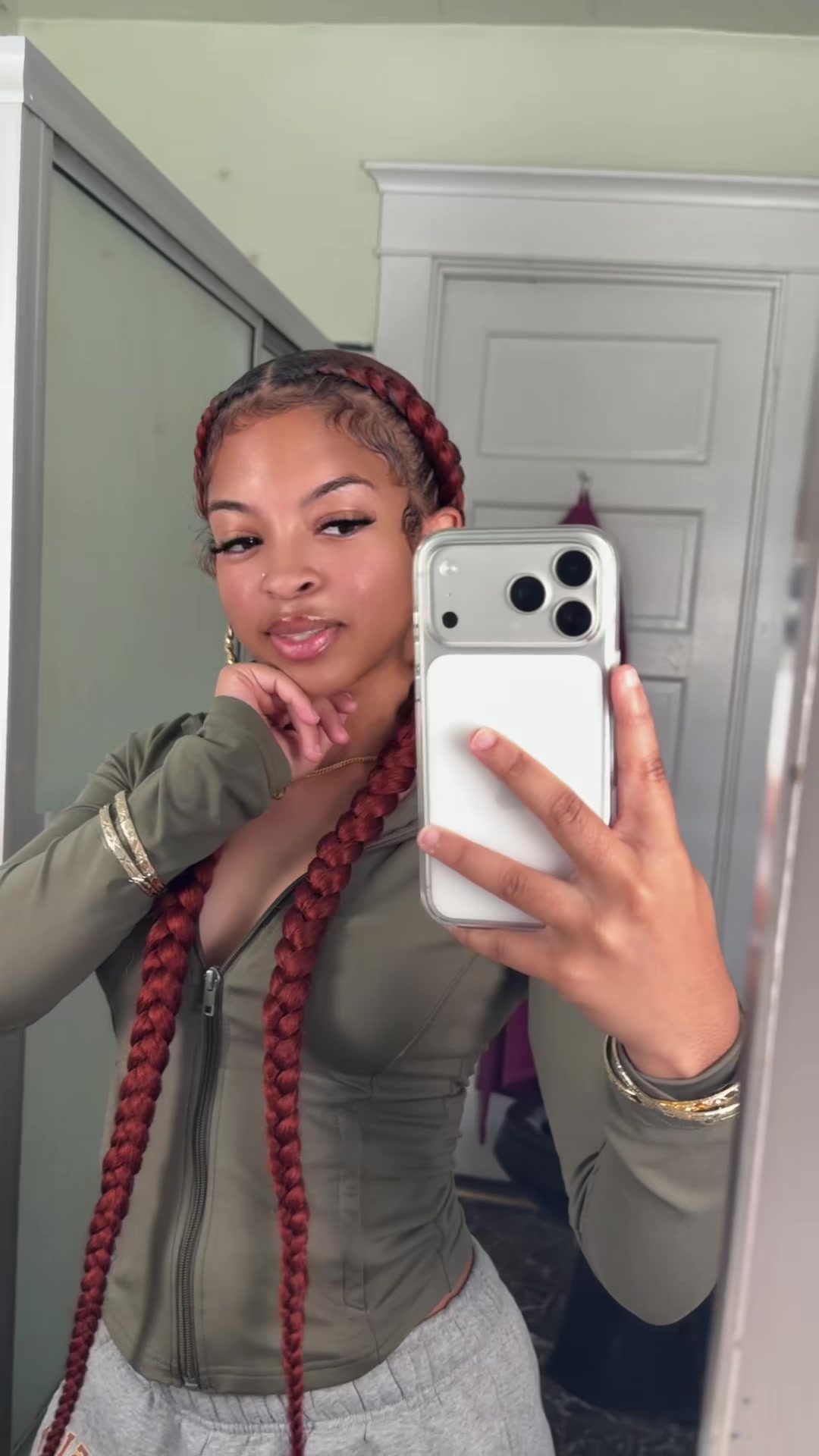 @thaonlyygirlyy